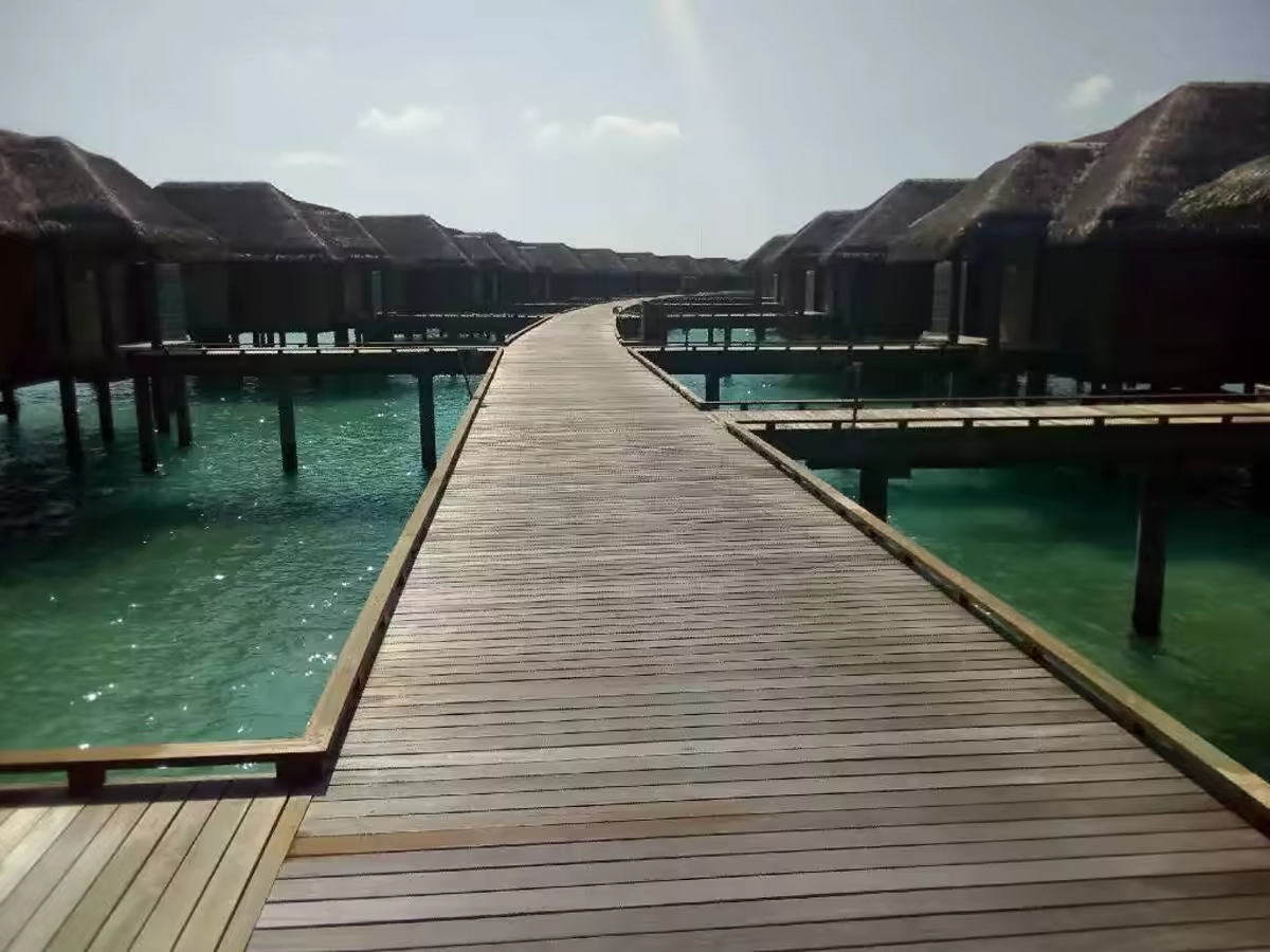 Westin Maldives Miriandhoo Resort